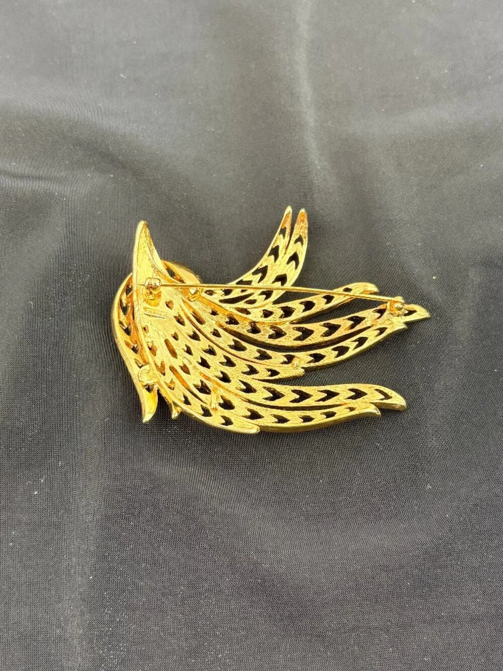 Vintage Monet Gold Tone Abstract Feather Spray Brooch Pin, Signed Openwork